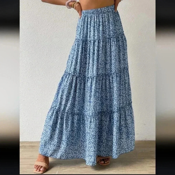 Ditsy Floral Print Frill Trim Summer Beach Ruched Skirt - Picture 2 of 6